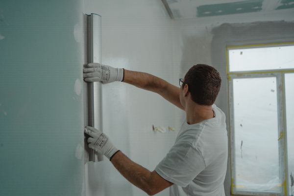 Cout de rénovation d'une maison : budget et astuces essentielles
